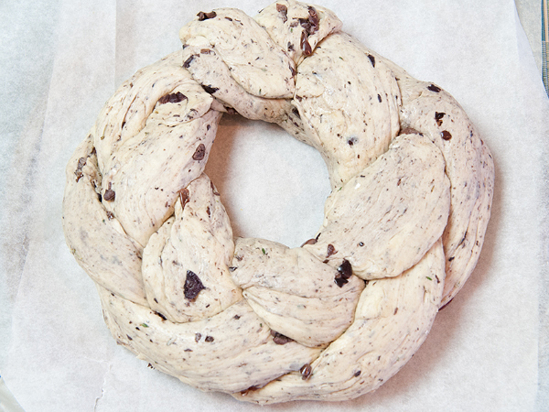 olive-bread-homemade-wreath-christmas-C